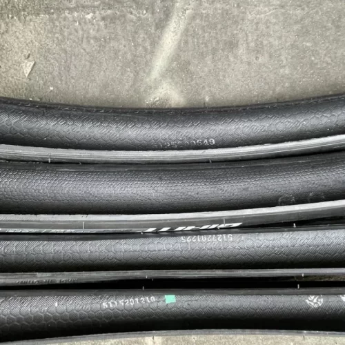 Giant Giant Escape Highway Travel Bike 700cx38/32/28/25 Outer Tire Inner and Outer Tire - Image 4